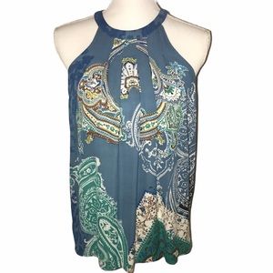 NWOT Beautiful Tank with button back